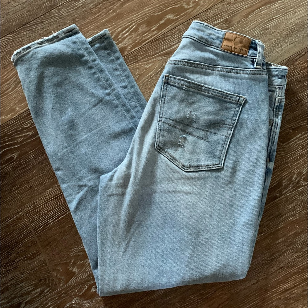 American eagle mom jeans